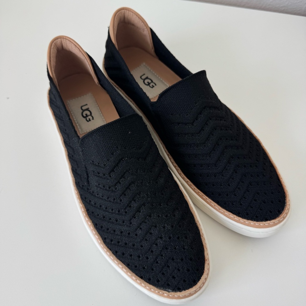 UGG Sammy Chevron Slip-On Size 6.5 - Picture 3 of 8